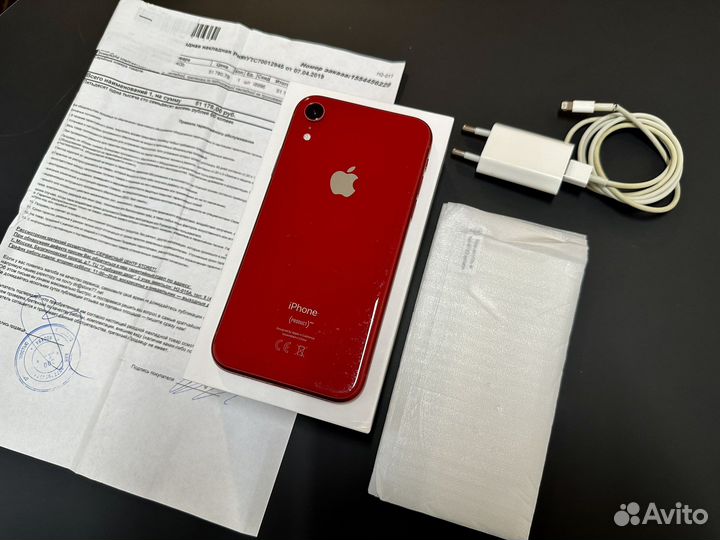 iPhone XR 64gb red