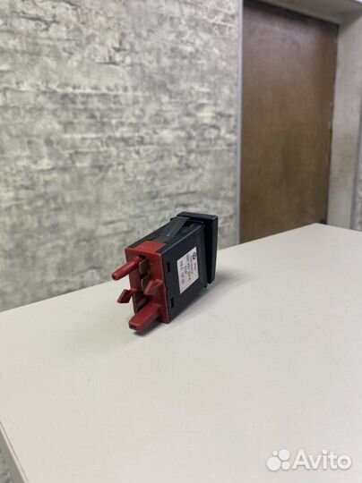 Выключатль ESP Фольксваген Пассат Б5