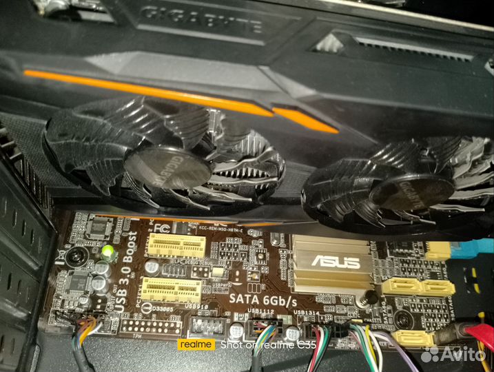 Видеокарта Gigabait 1050 ti
