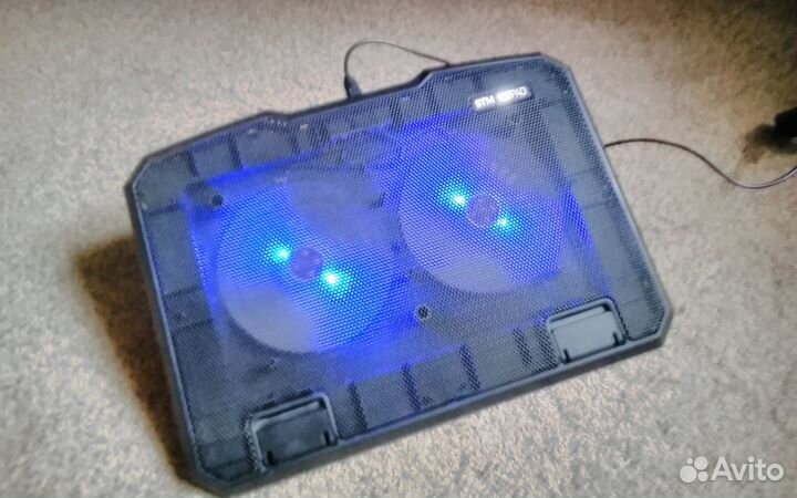 Охлаждающая подставка для ноутбука