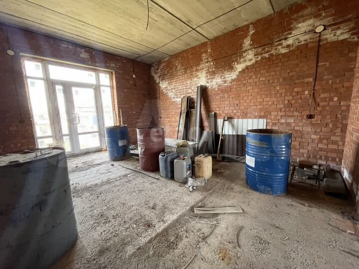 Дом 379,9 м² на участке 15 сот.