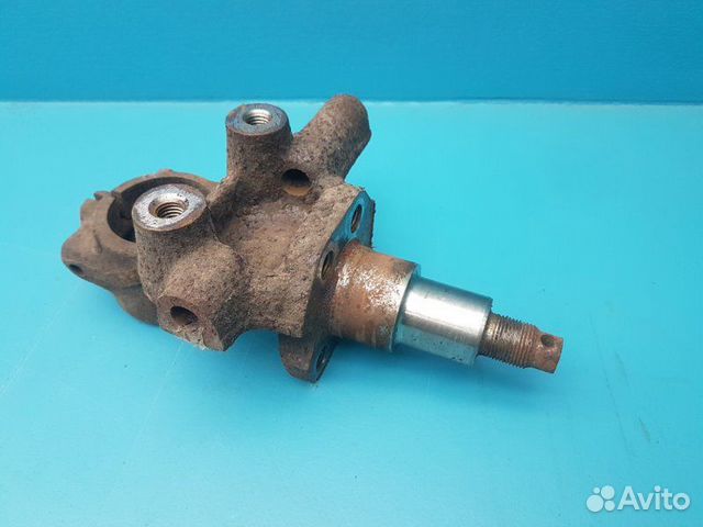 Поворотный кулак задний правый Dodge Intrepid 2001