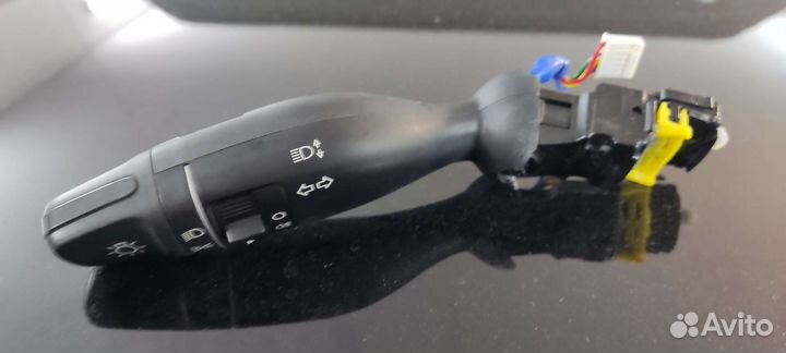 Переключатель поворотников Hyundai Solaris 2