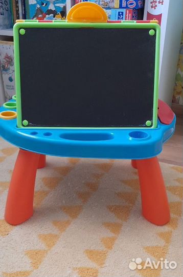 Столик для малышей для рисования с двусторонней до