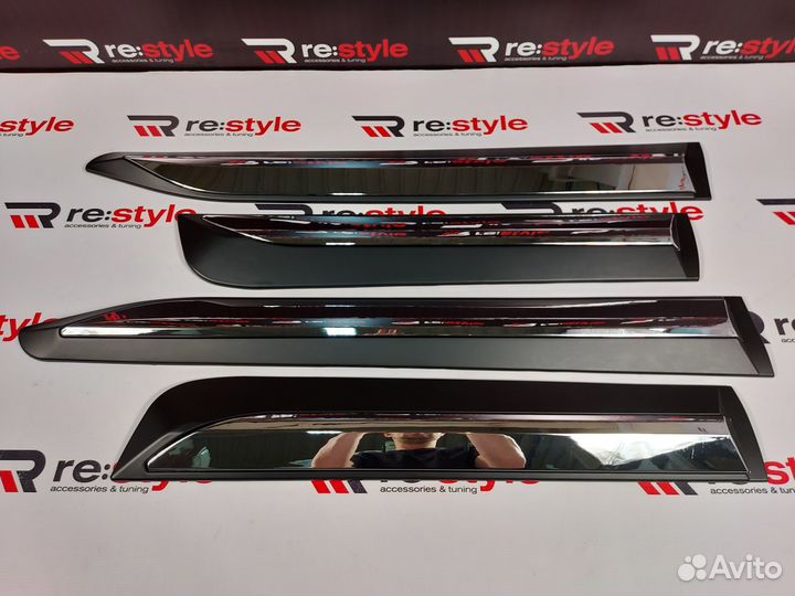 Молдинги дверей Toyota Hilux Pick Up с15г