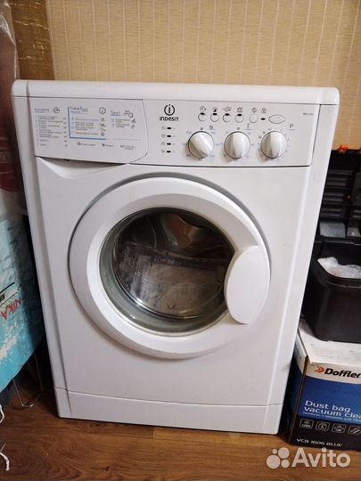 Стиральная машина Indesit wiul103 на запчасти