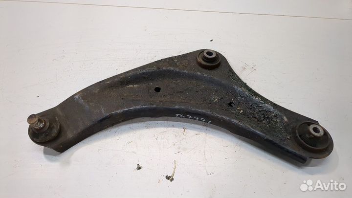 Рычаг подвески Nissan Juke, 2011