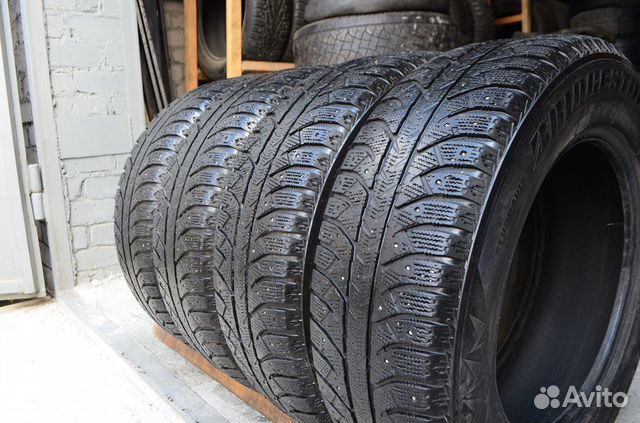 Bridgestone Ice Cruiser 7000 235/65 R17