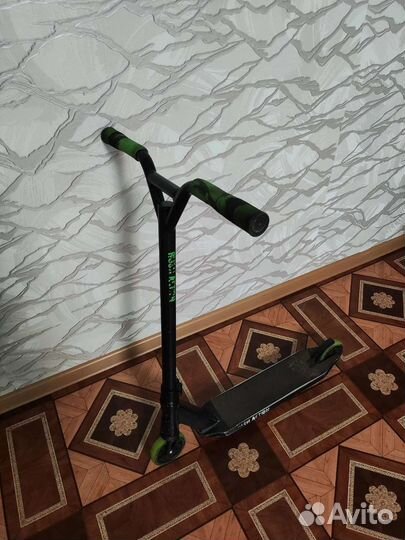 Трюковой самокат