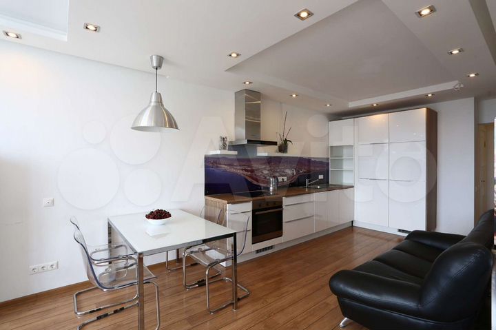 2-к. квартира, 80 м², 15/18 эт.