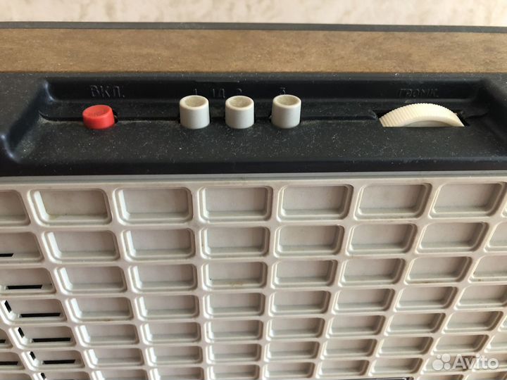 Приёмник трёхпрограмный Маяк 204