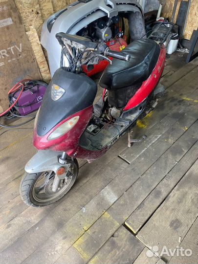 Скутер 50 кубов на запчасти или восстановление