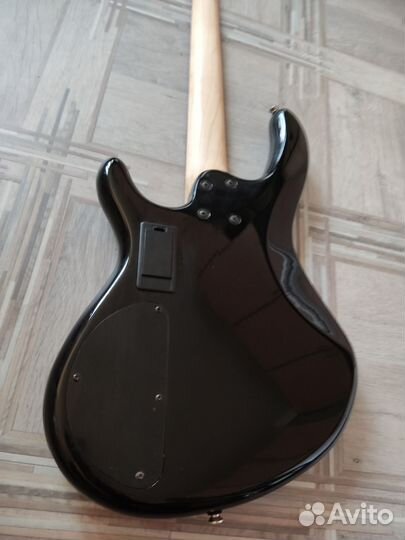 Бас гитара Cort /Индонезия/ обмен