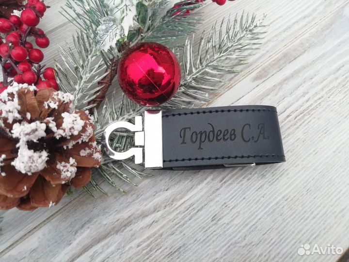 Кожаная флешка с персональной гравировкой 32гб