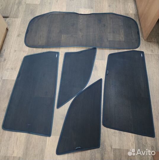 Автомобильные шторки Audi Q7