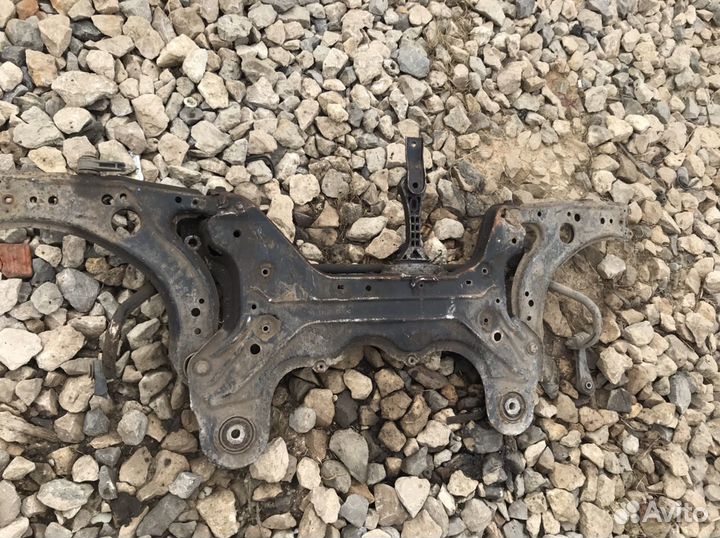 Volkswagen Golf 4 подрамник