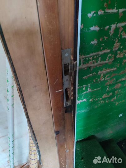Дверь входная деревянная бу с коробкой