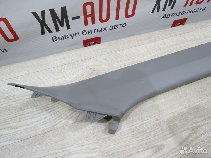 Обшивка стойки передняя правая Toyota Camry 50