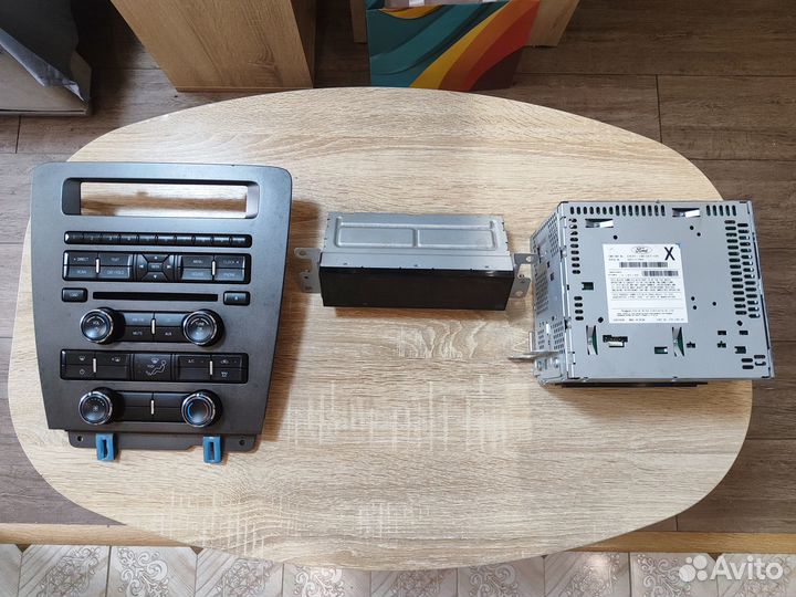 Штатная магнитола Ford Mustang V рестайлинг (2013)