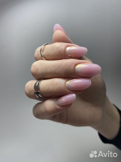 Маникюр и педикюр