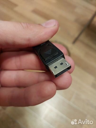 Кабель displayport hotron e246588 1.8m