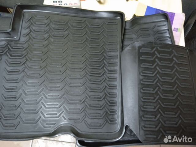 Автомобильные коврики резиновые Almera