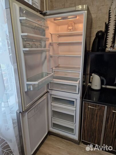 Холодильник Ariston мвт 2022сz