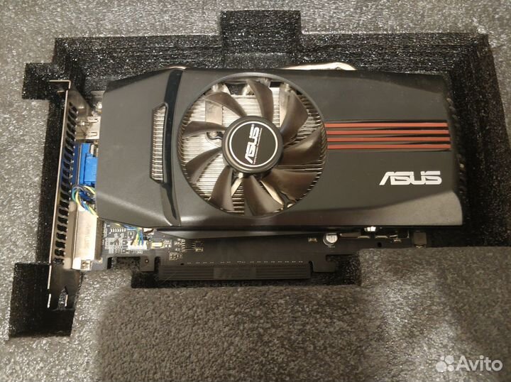 Asus GTX 550 Ti 1 Гб