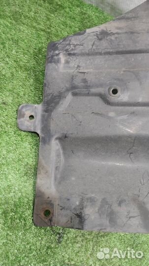 Пыльник двигателя боковой правый Chevrolet Lacett