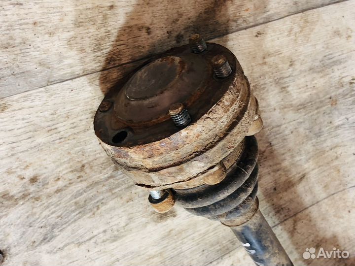 Привод задний bmw 5 e34 33 21 1 226 720