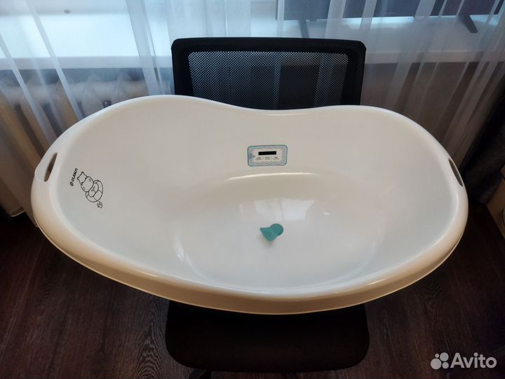 Ванночка для купания с горкой