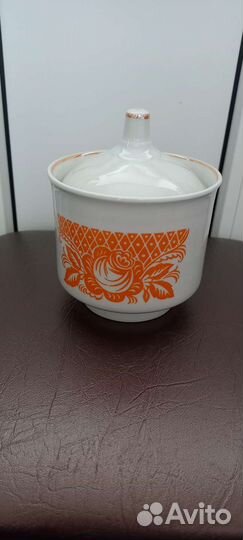 Заварочный чайник, сахарница, молочник