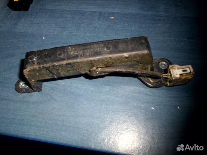 Антенна замка багажника