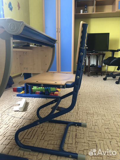 Детский стол и стул для школьника