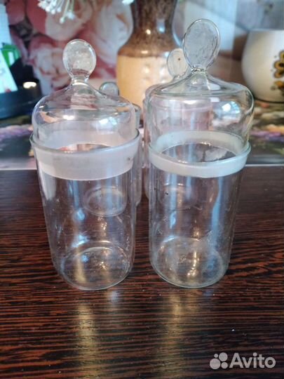 Стеклянные пузырьки,пробирки