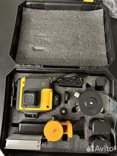 Лазерный уровень dewalt 16 линий