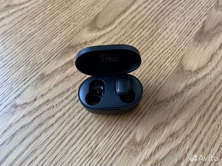 Зарядное устройство для наушников MI