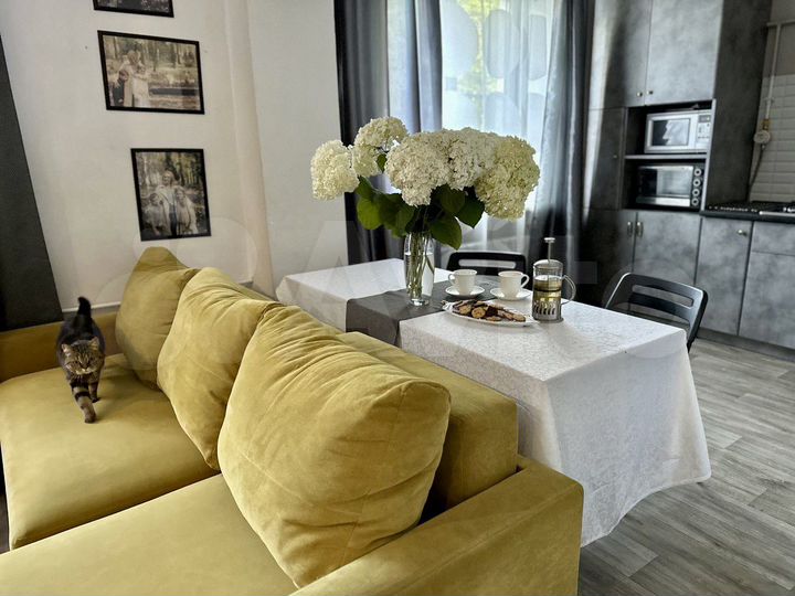 3-к. квартира, 80,1 м², 1/2 эт.