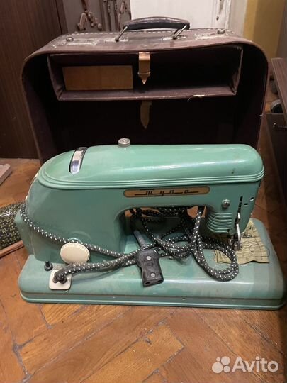 Электрическая швейная машина