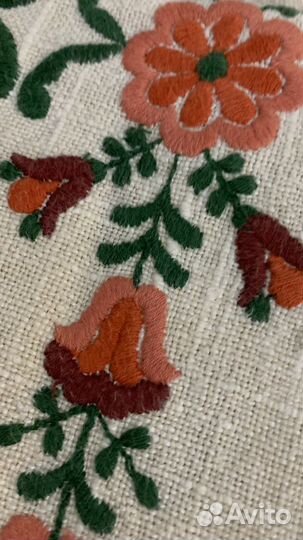 Скатерть с вышивкой. Винтаж. Европа