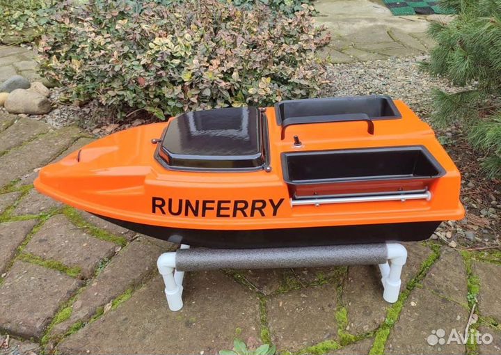 Прикормочный карповый кораблик Ранферри Speed V4