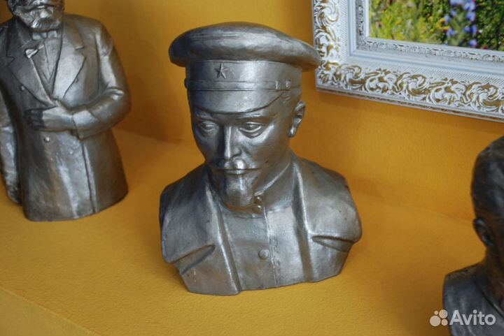 Бюст Дзержинского