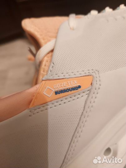 Кроссовки женские кожаные 39 размер экко