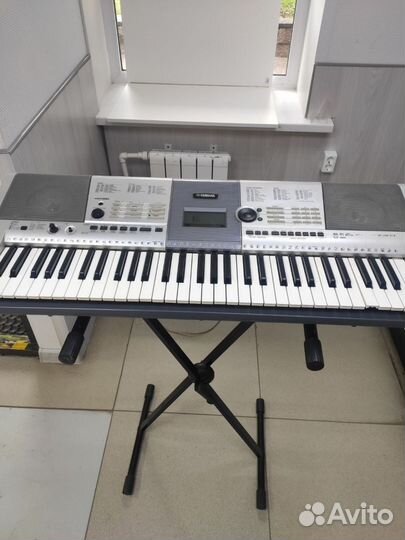 Синтезатор yamaha PSR-E403