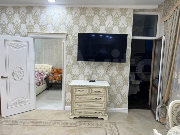 4-к. квартира, 140 м², 7/9 эт.