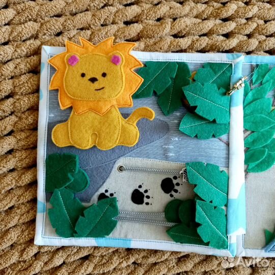 Мягкая развивающая книжка 