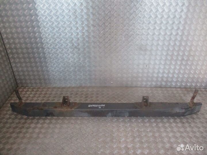 Усилитель бампера Iveco 504064420