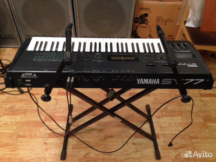 Синтезатор рабочая станция Yamaha SY77