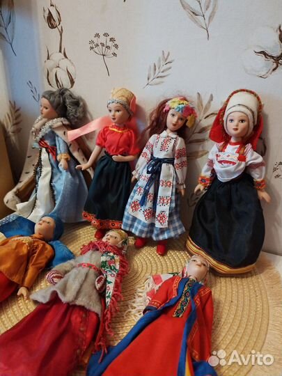 Куклы фарфоровые коллекционные