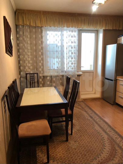 3-к. квартира, 93 м², 4/10 эт.